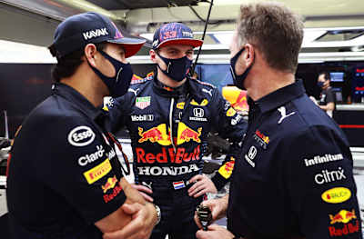 Max, Checo And Christian Chat During The Session