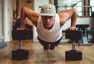 Laurie Greenland s'entraîne à Bristol, au Royaume-Uni, le 11 mars 2020.