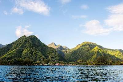 The most famous village in the surfing world, Teahupo'o