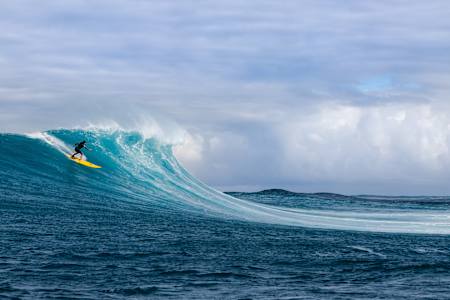 Silvia Nabuco surfs at Red Bull Magnitude