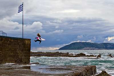 Caroline Marks jumping into the lineup in Greece, Origins