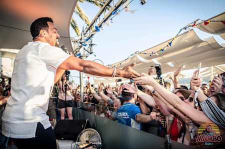 Craig David blesses the crowd at Cafe Mambo