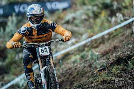 Alan Milway's advice on technique for braking on a mountain bike.