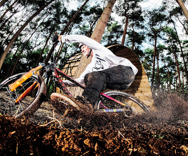 Vtt Comment Creer Des Tricks Avec Matt Jones Video