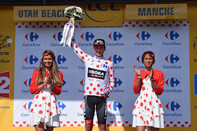 Paul Voss celebrating the first KOM jersey