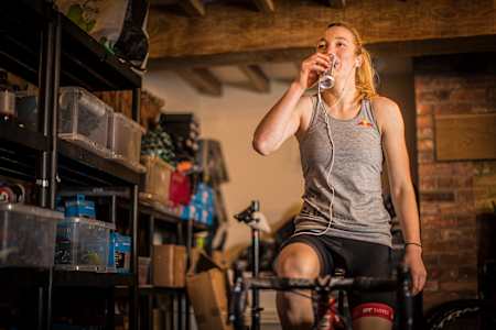 Tahnee Seagrave 在 2017 年 1 月 6 日於英國 Llangynog 進行訓練。