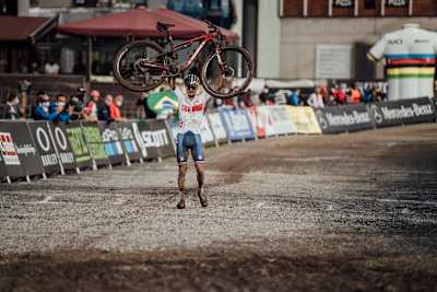 Thomas Pidcock fährt bei der UCI XCO Weltmeisterschaft 2020 in Leogang, Österreich. 