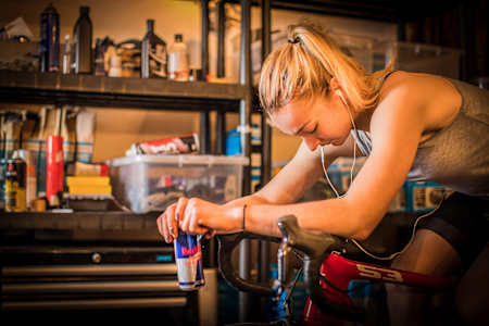 Tahnée Seagrave off-season training on the turbo trainer