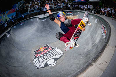 The force of nature which is Yndiara Asp styles out a glorious blindside grab at Red Bull Skate Generation 2021.