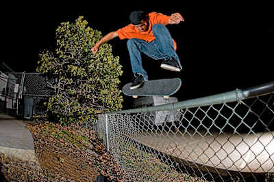 Ryan Sheckler performs a backside heelflip in Escondido in 2007