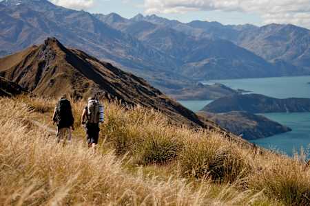 Dans les destinations pour une voyage sportif, la piste du Mount Roy à Wanaka en Nouvelle-Zélande.