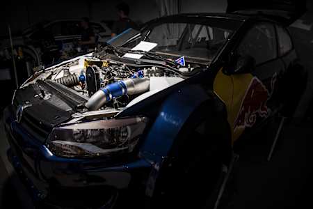 Pod maską kryje się wielka moc