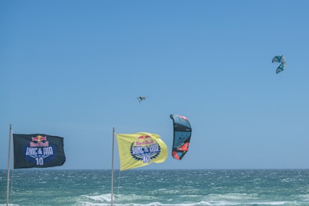 Kiteboarder Timo Boersema beim Red Bull King of the Air in Kapstadt, Südafrika.