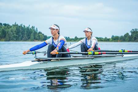 Antonia y Melita Abraham vistas durante un entrenamiento en San Pedro de la Paz, Biobío, Chile el 4 de enero de 2022