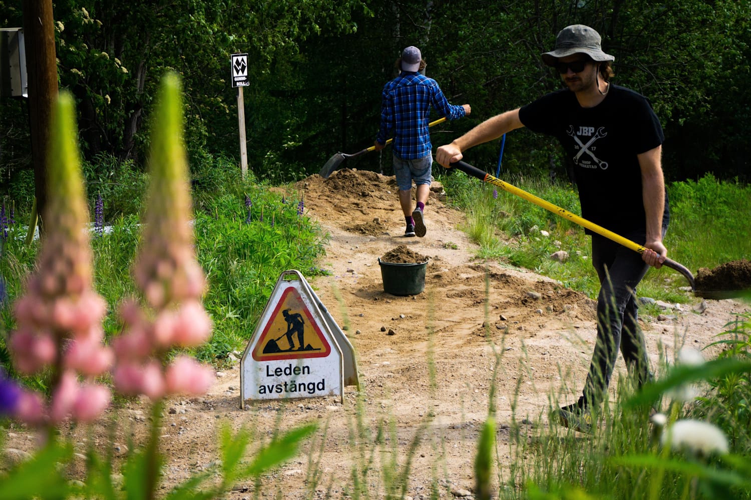 building a mountain bike trail