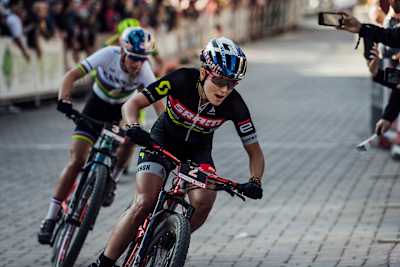 Kate Courtney performs at the UCI XCC World Cup in Snowshoe, USA on September 7, 2019