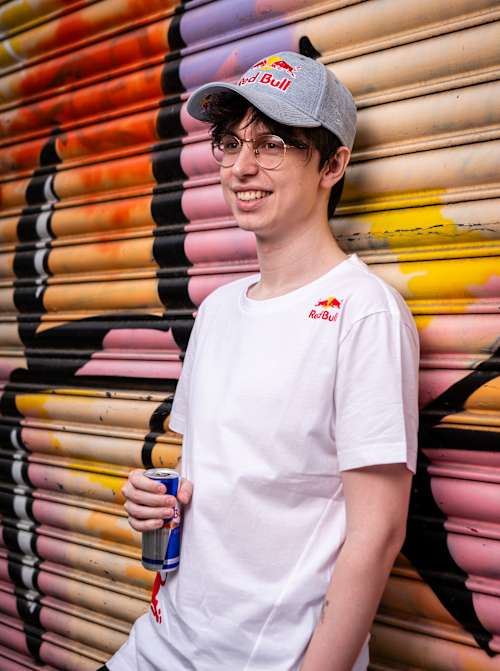 Марк 'Caedrel' Ламонт позує для фото у Лондоні, Велика Британія, 1 травня 2025 року.