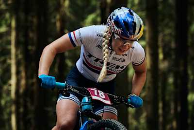 Evie Richards durante l' UCI XC World Cup a Nove Mesto na Morave, Repubblica Ceca, il 26 maggio 2019