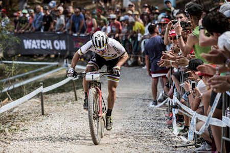 Nino Schurter performs at the Albstadt World Cup in 2018.