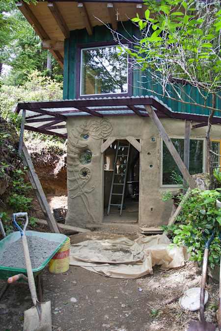 Marie-France Roy's Cob House.