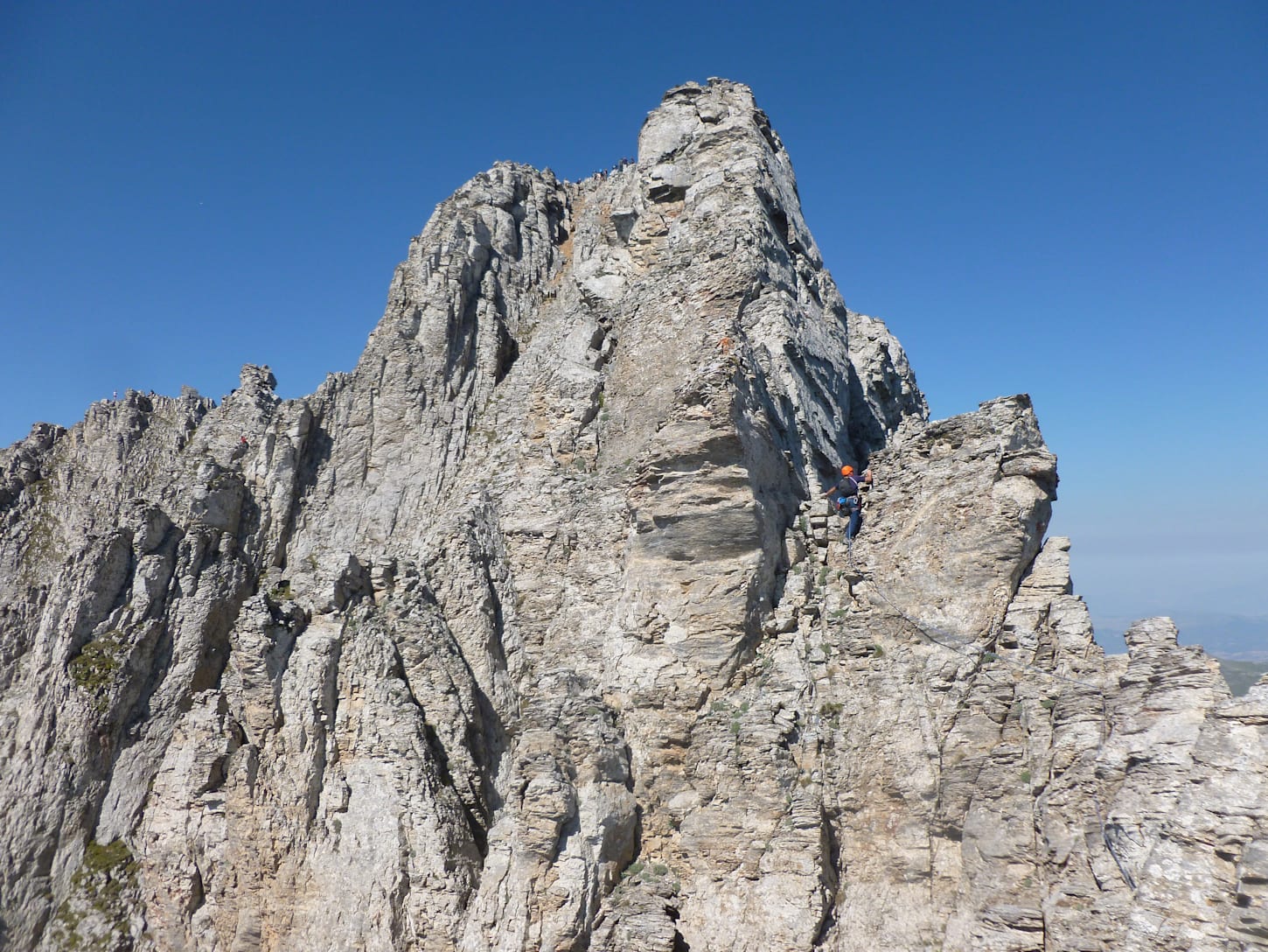 Πέρασμα Νάτση αναρριχητές στο πρώτο δύσκολο σημείο της διαδρομής