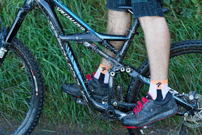 A view of the Suspension on the Specialized Enduro Comp
