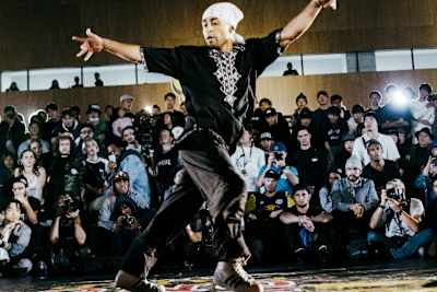 Dance, dance, dance!