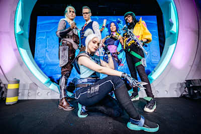 Varios cosplayers en el Red Bull Home Ground 2024 de Berlín.