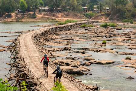 Kadr z filmu Blood Road