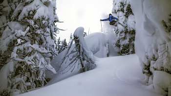 Extrait du film de ski Calm Beneath Castles