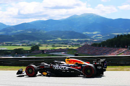 Yuki Tsunoda auf der Strecke beim letzten Training vor dem F1-Grand-Prix von Österreich am Red Bull Ring im Juni 2025.