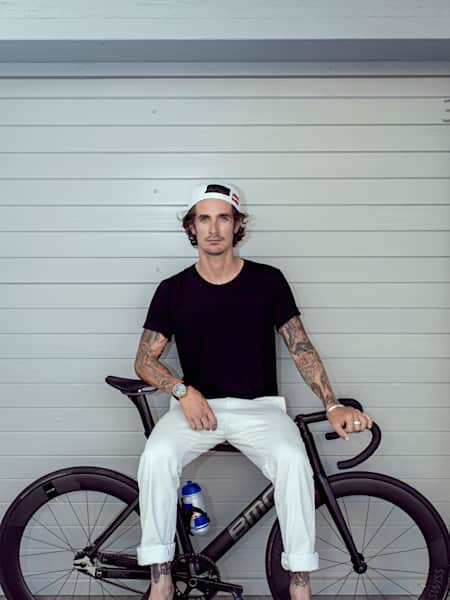 Riding hot sale a fixie