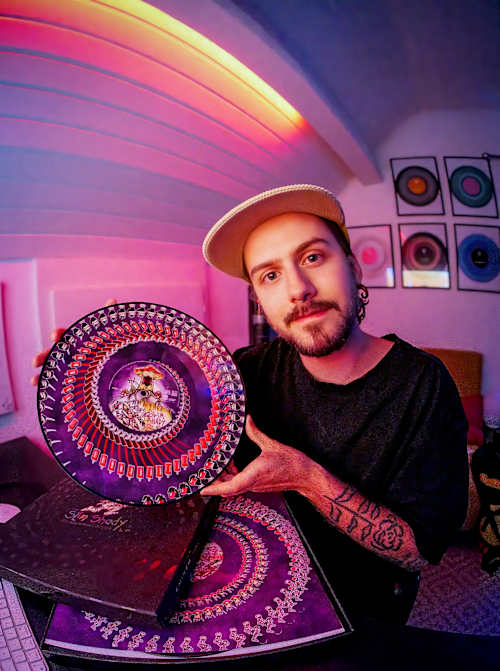 Quentin Maillard, alias Le Maille, artiste de vinyles.