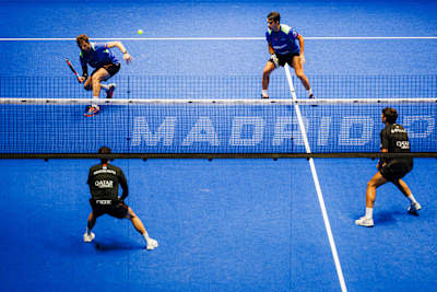 Miguel Yanguas and Jorge Nieto play during the semi-finals of the Comunidad de Madrid Premier Padel P1 in September 2025. 