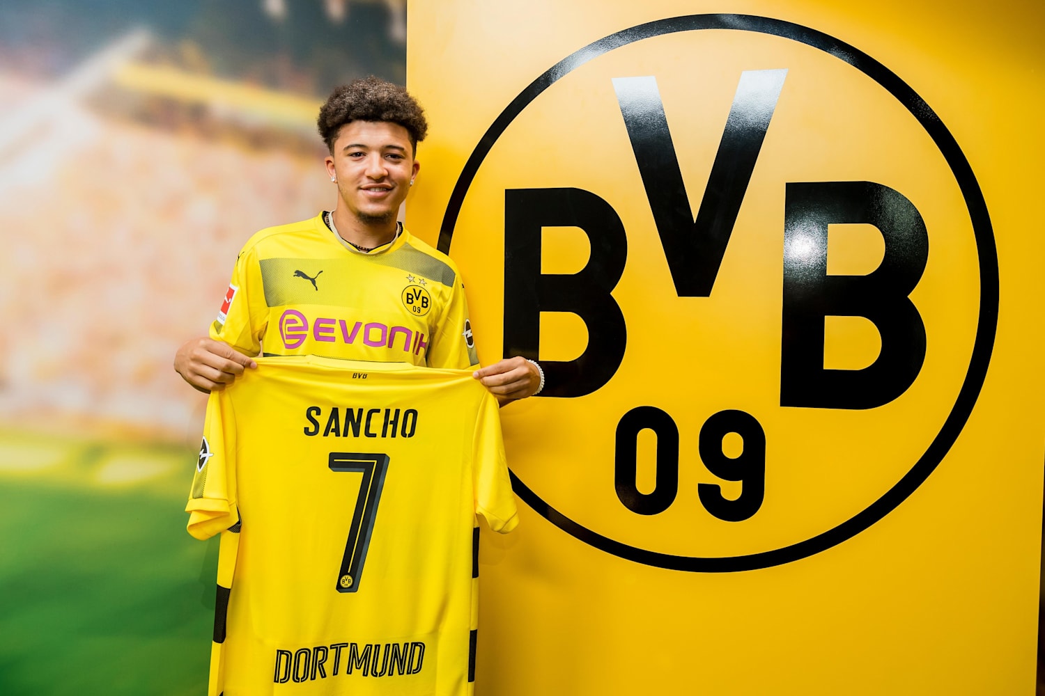 Jadon Sancho S Fifa Ultimate Team Is A Bundesliga Xi