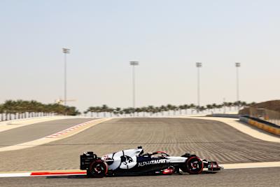 Nyck de Vries on track during final practice before F1 Grand Prix Bahrain