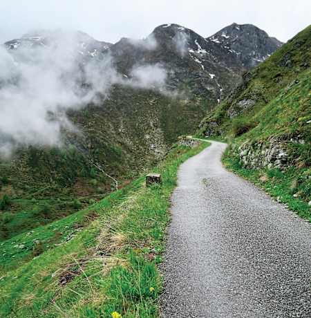 Colle della Fauniera Italy climb