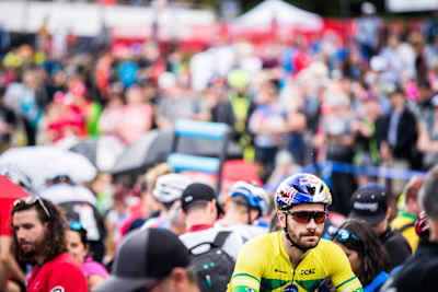 Henrique Avancini antes del comienzo de la carrera durante el Campeonato del Mundo de XCO UCI en Mont-Sainte-Anne, Canadá, el 31 de agosto de 2019.