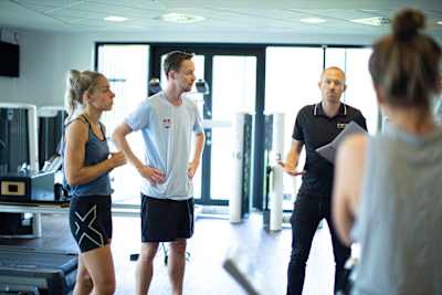 Mikkel Hjuler gennemgår dagens program