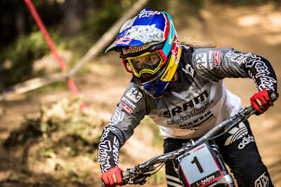 Valentina Höll en action lors de la Coupe du monde de VTT UCI à Vallnord, en Andorre, le 5 juillet 2019.
