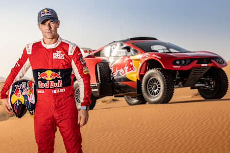 Neuf fois vainqueur du WRC, Sébastien Loeb participera au Dakar 2022 au volant de la BRX Hunter de Prodrive avec son nouveau copilote Fabian Lurquin.