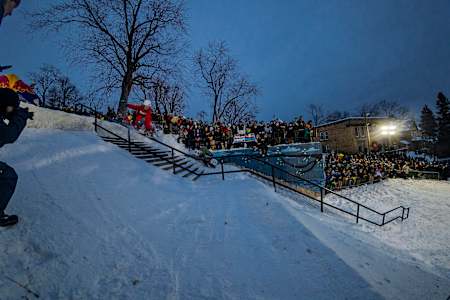 Blake Lamb attempts the kink rail in zone 3 at Red Bull Heavy Metal 2022 