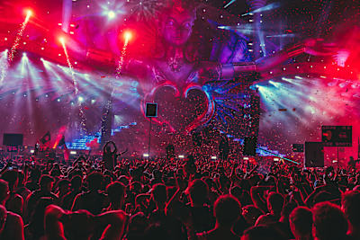 Alison Wonderland, Diplo and Jauz during a B2B set at Electric Daisy Carnival in Las Vegas in June 2017.