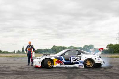 F1ワールドチャンピオンとキング・オブ・ドリフトの邂逅