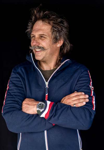Portrait du skieur et ambassadeur Alpina Watches : Enak Gavaggio.