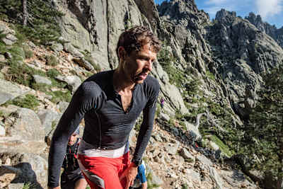 François D'haene pendant sa traversée de la Corse