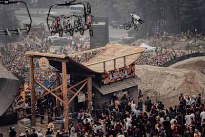 Emil Johansson cyklar under Red Bull Joyride 2018 i Whistler, Kanada.