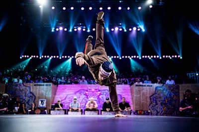 Menno van Gorp tijdens Red Bull BC One World final 2019