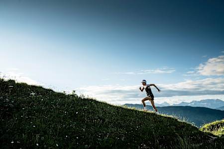 Conseil Running 5KM : La course à flanc de colline améliore considérablement vos capacités.