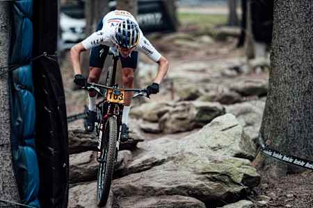 Thomas Pidcock performs during UCI XCO U23 in Nove Mesto na Morave, Czech Republic on October 3, 2020.
